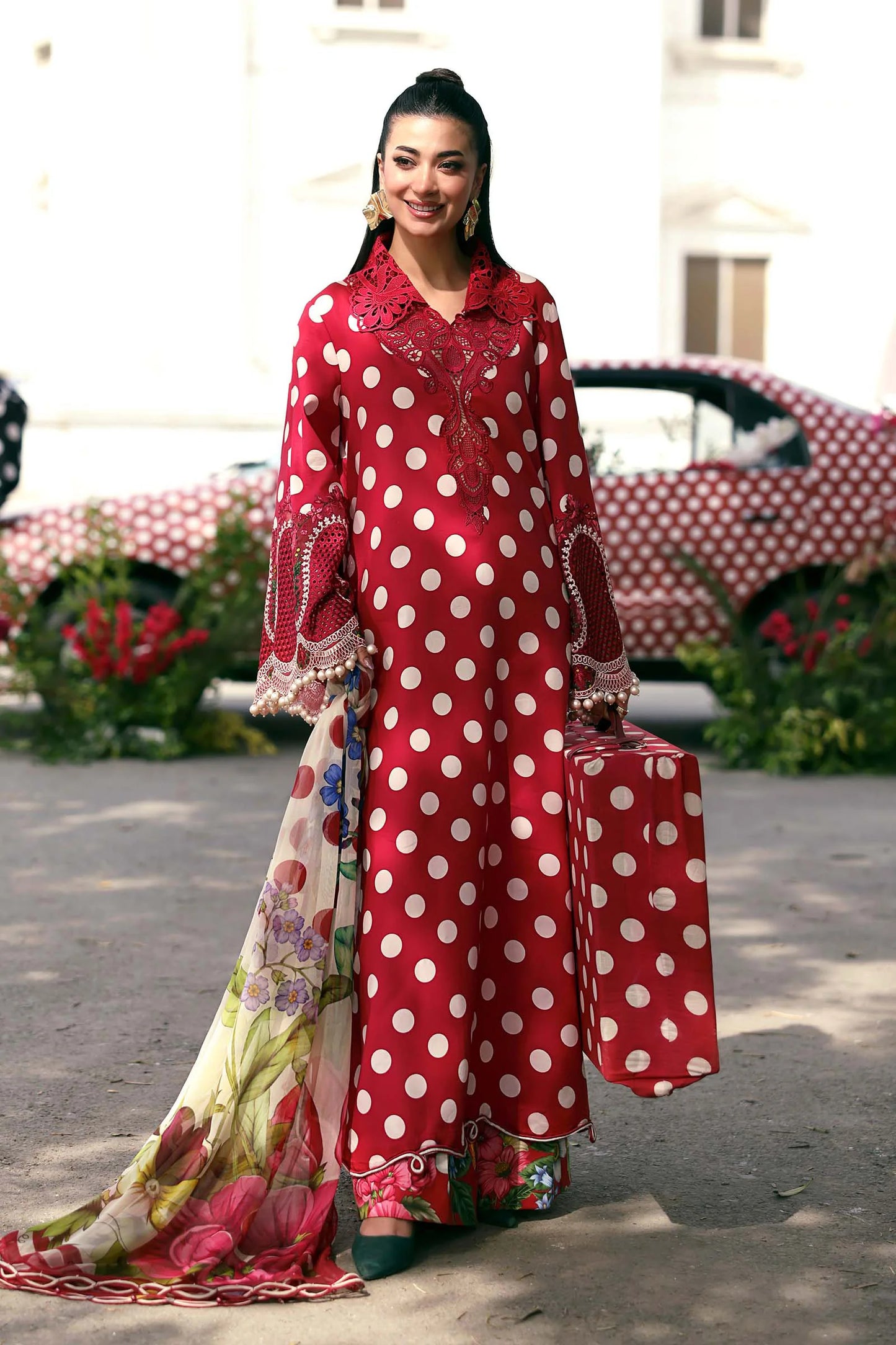 Maria B : 3 Piece Unstitched Embroidered Lawn Suit