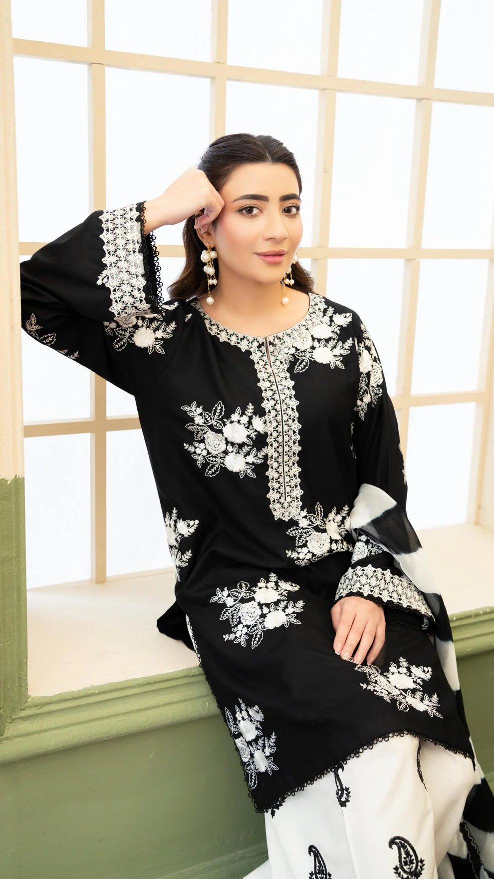 Zara by Shahjahan : Black Digital Printed Lawn Collection Replica
